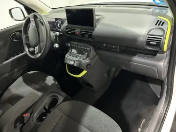 Car image 31
