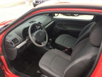 Car image 16