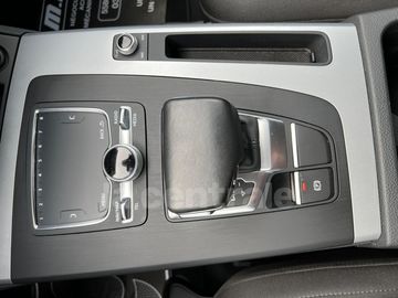 Car image 33