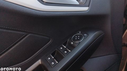 Car image 38