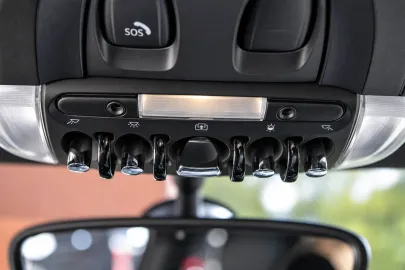 Car image 29