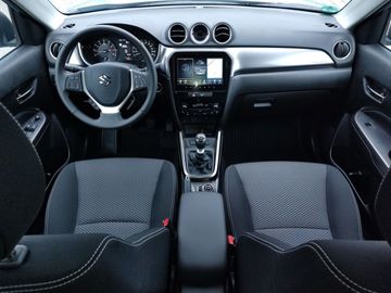 Car image 13