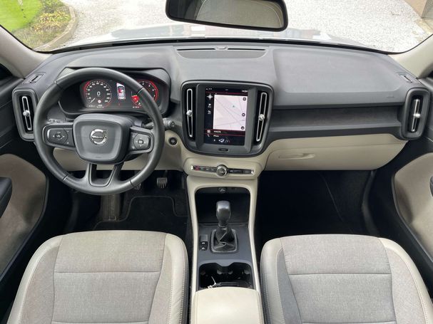 Volvo XC40 T3 115 kW image number 10