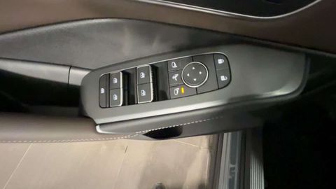 Car image 36