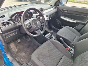 Car image 9