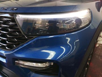 Car image 27