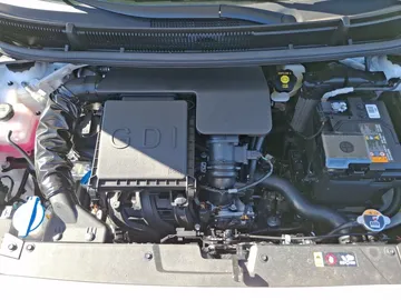 Car image 16