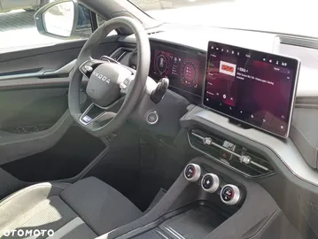 Car image 35