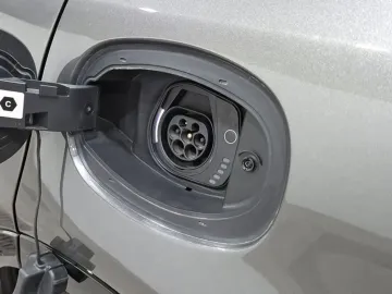 Car image 43