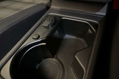 Car image 37