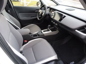 Car image 8