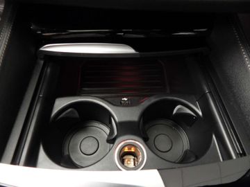 Car image 37