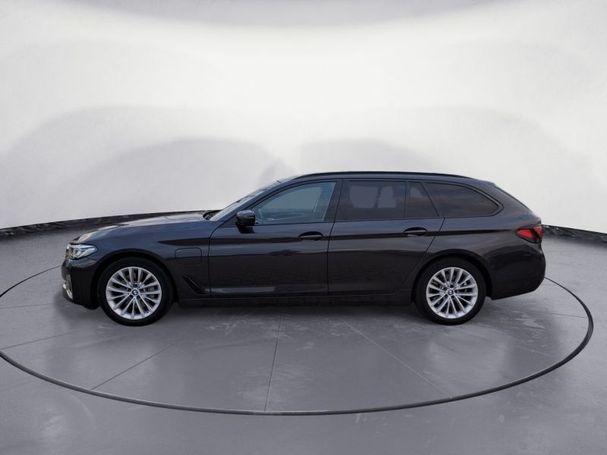 BMW 530i Touring Luxury Line 185 kW image number 3