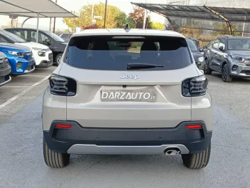 Car image 25