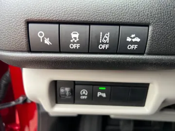 Car image 28