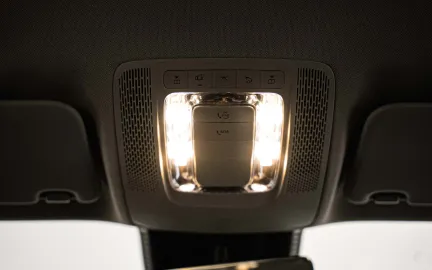 Car image 27