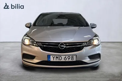 Car image 3