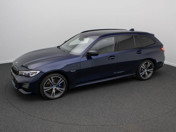 BMW 330 Touring e M Sport 215 kW image number 15