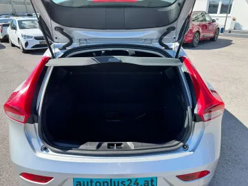 Car image 29