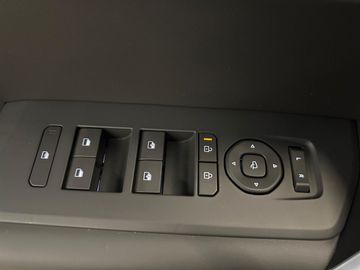 Car image 27