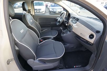 Car image 12