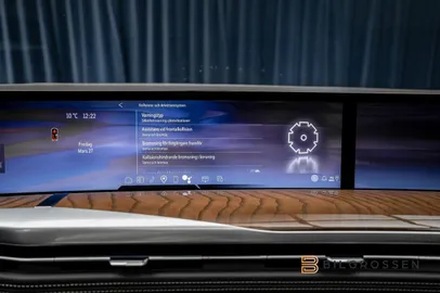 Car image 30