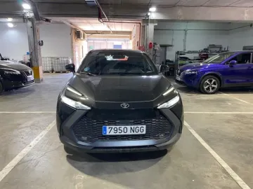 Car image 4