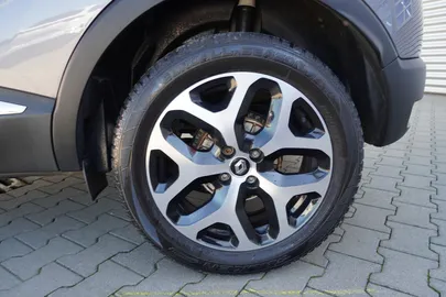 Car image 35