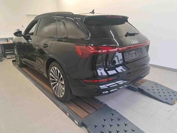 Audi e-tron 55 S-line 300 kW image number 4