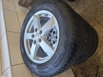 Car image 34