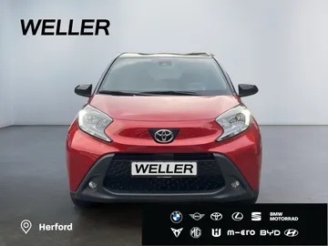 Car image 3