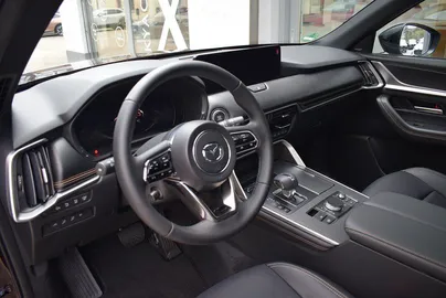 Car image 30