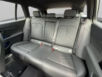 Car image 29