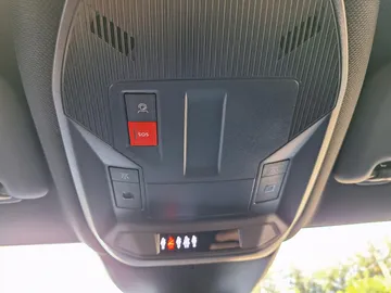 Car image 33
