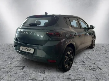 Car image 3