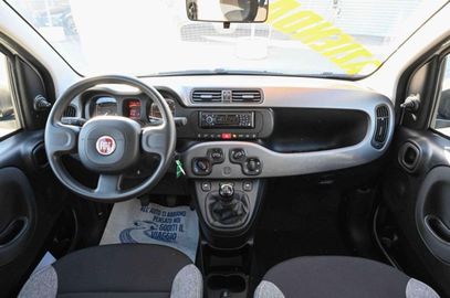 Car image 11