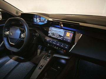 Car image 30