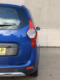 Car image 35