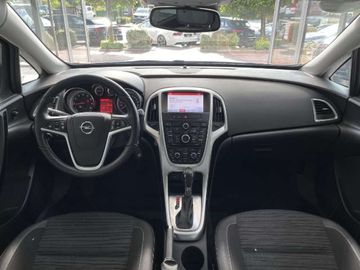 Car image 15