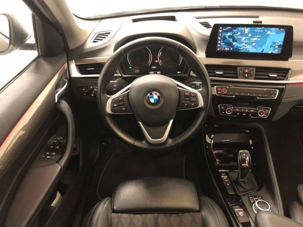 BMW X1 sDrive18d xLine 110 kW image number 6