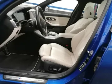 Car image 47