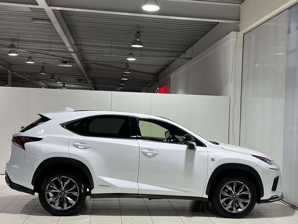 Lexus NX 300 h AWD 145 kW image number 18