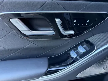 Car image 48