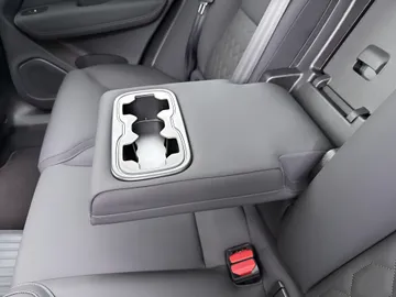 Car image 42