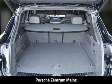 Car image 32