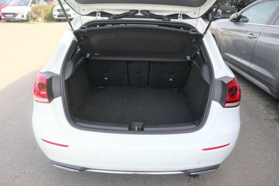 Car image 28