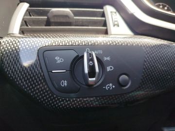 Car image 35