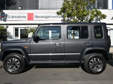 Car image 4