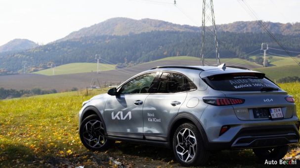 Kia XCeed 1.5 T-GDI 118 kW image number 1