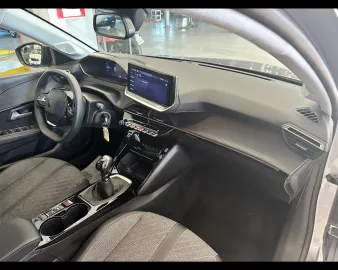 Car image 21